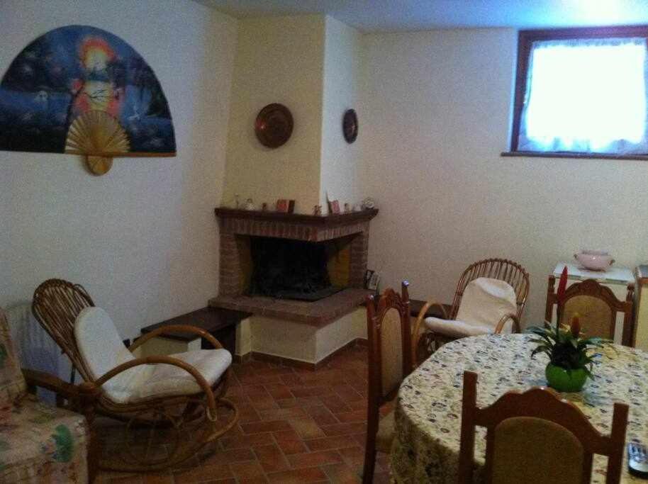 Ospitaci Appartamenti Di Campagna Le Rancole Valtopina 外观 照片