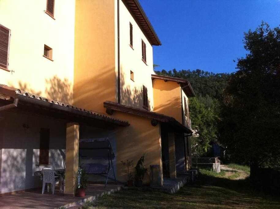 Ospitaci Appartamenti Di Campagna Le Rancole Valtopina 外观 照片